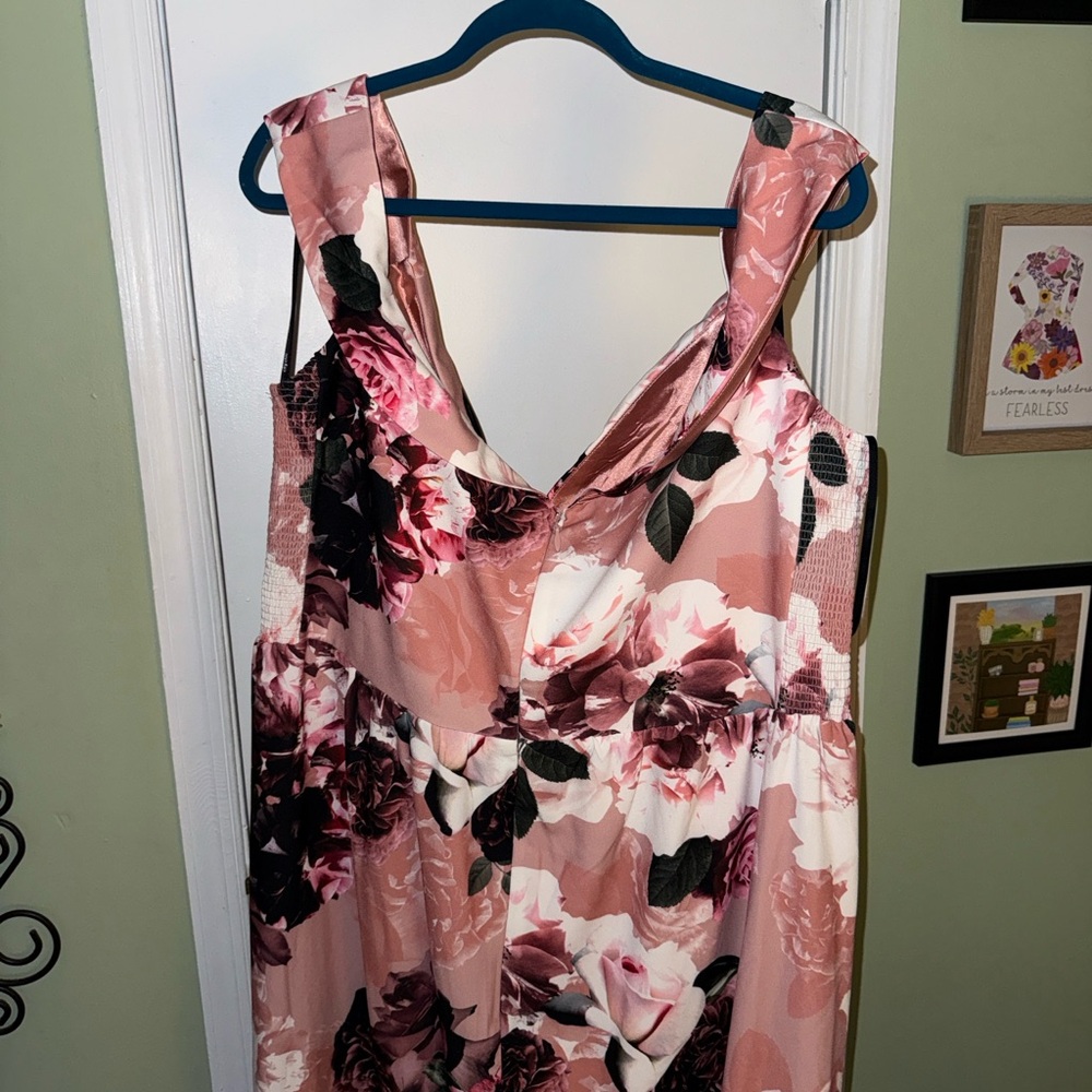 City Chic Off-Shoulder Maxi Dress - Picture 8 of 8